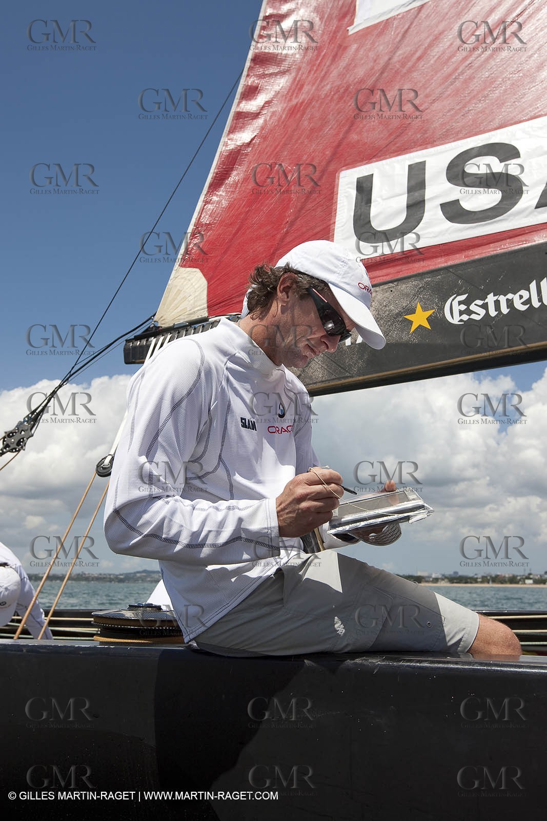 23 01 2009 - Auckland (NZL) -  Louis Vuitton Pacific Series - BMW ORACLE Racing-Tuning up onboard Emirates Team New Zealand yacht