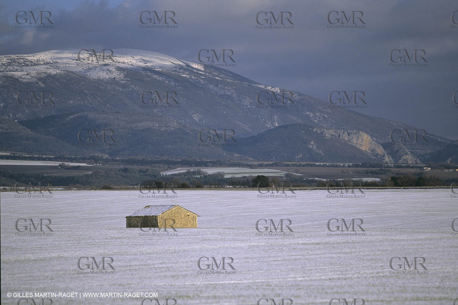 France, Provence, Neige en hiver   Snow in Provence