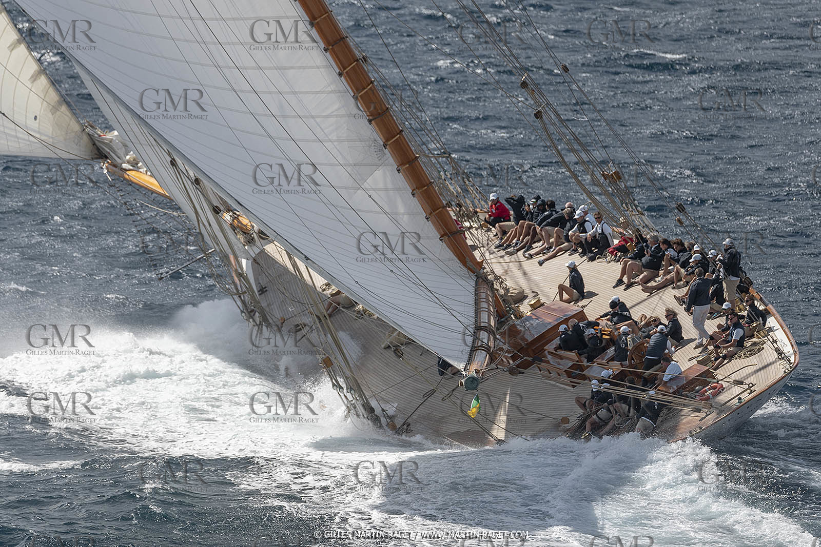 28 09 2022? Saint-Tropez,(FRA,83), Les Voiles de Saint-Tropez 2022 Régate N° 2 poup les modernes, navigation libre pour les grandes goélettes