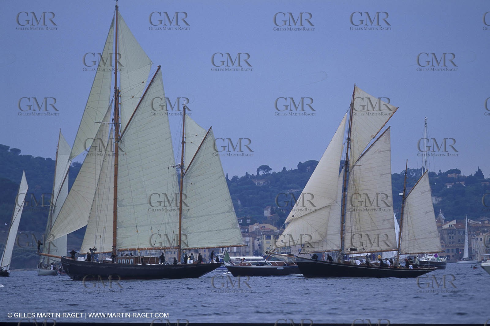 Black Swan - Classic yacht