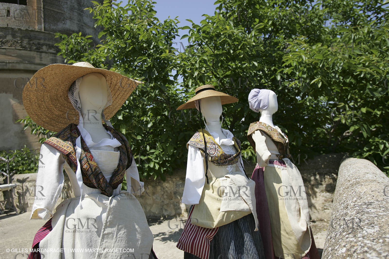 May 2004 - La Tour d'Aigues (FRA, 84) - Old costumes for women of the South exhibition