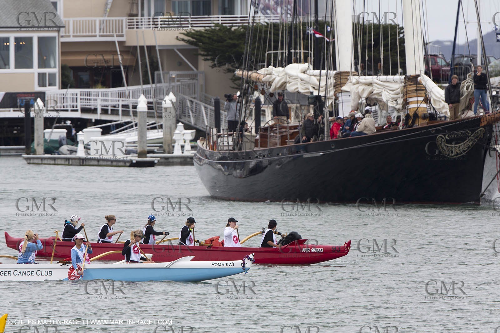 10 08 2013 - San Francisco (USA,CA) - 34th America's Cup - AC Open - Outrigger Canoe Races et Hula Danceperformance at Marina Green Village