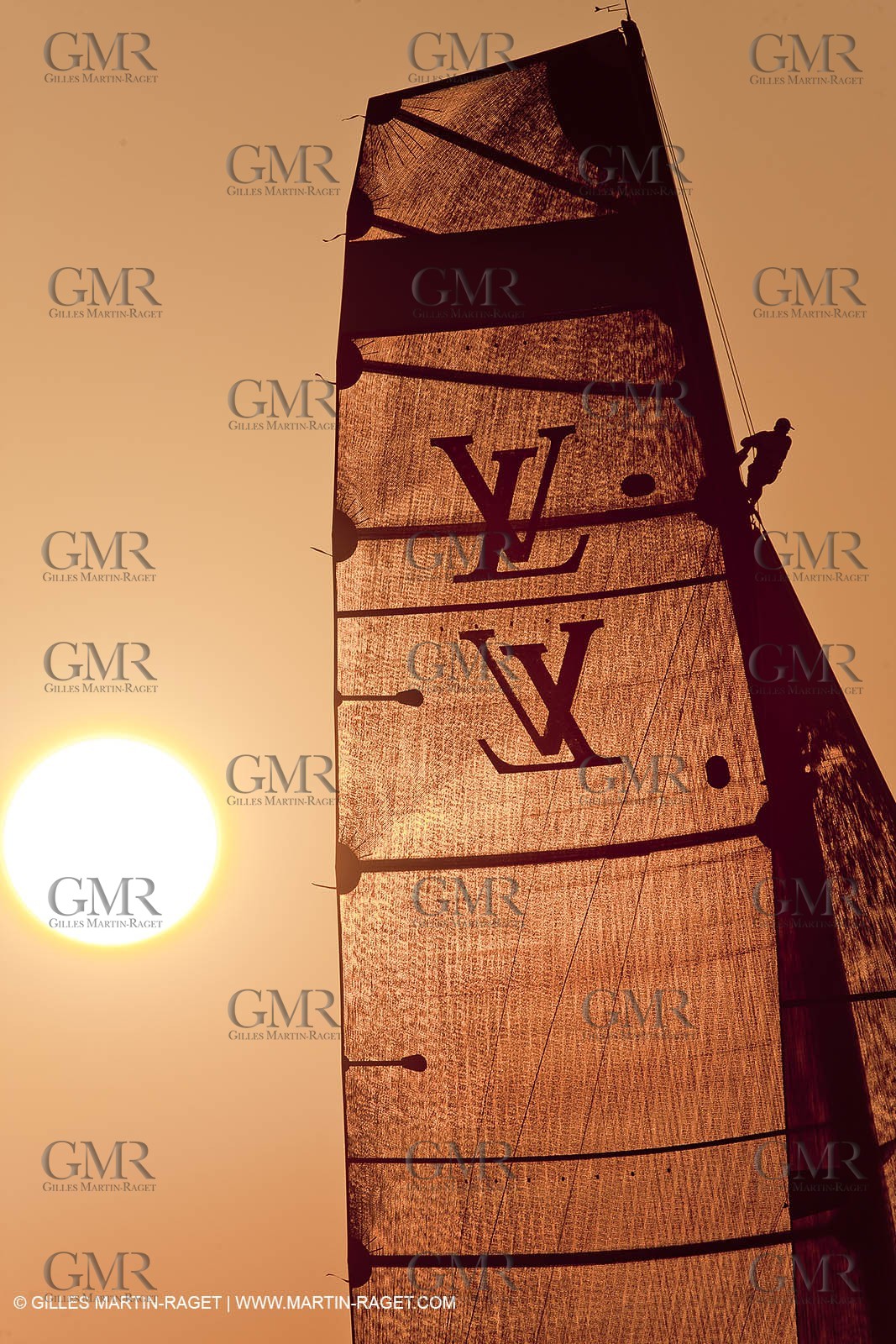 25 11 2010 - Dubai (UAE) - Dubai Louis Vuitton Trophy -  BMW ORACLE Racing Fleet races