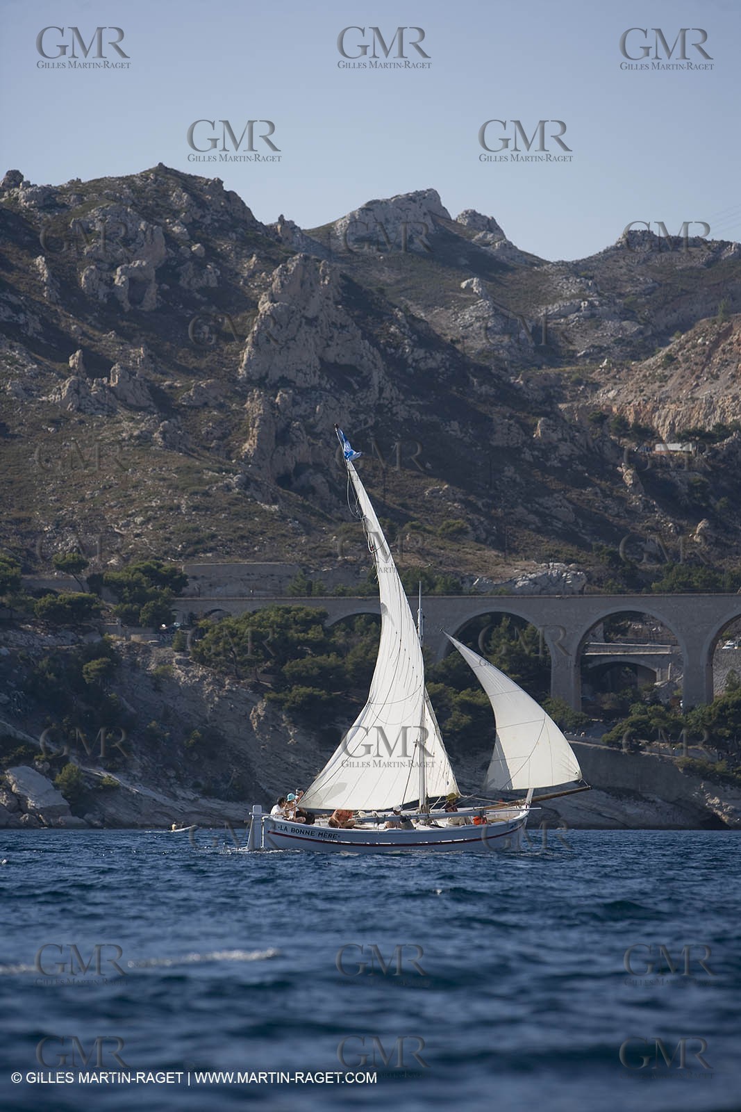 1 09 2007 - Marseille (FRA, 13) - Latin rigs in l'Estaque (Marseille north bay village)