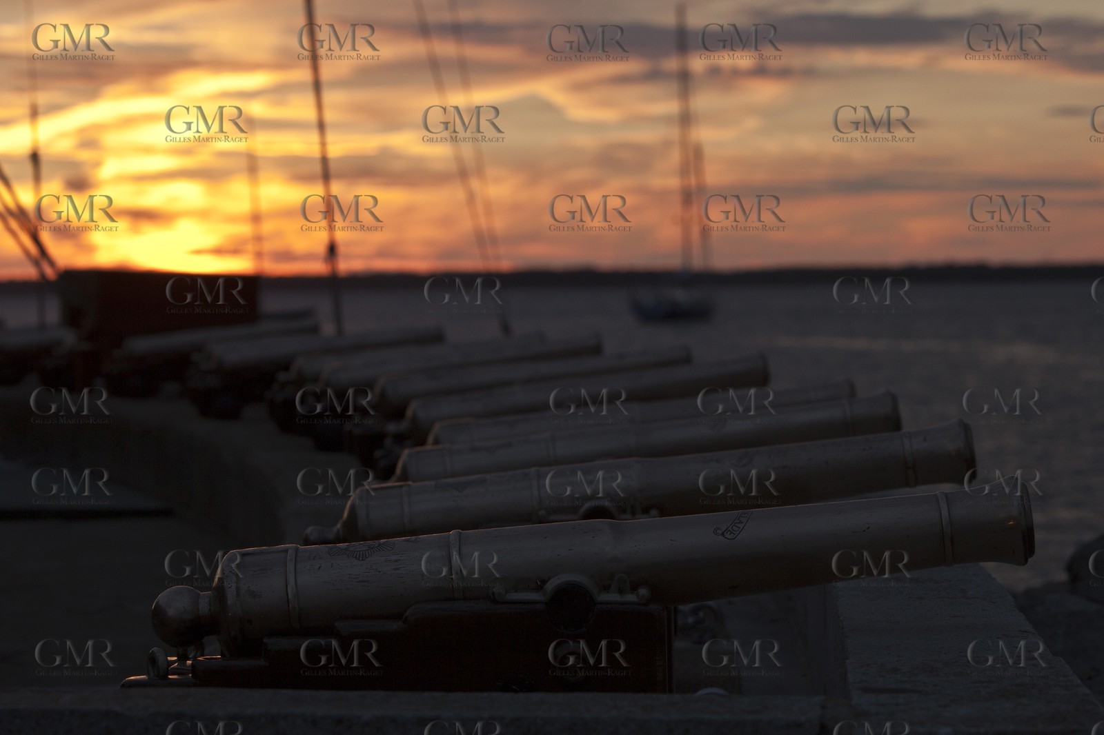 03 08 2010 - Cowes (UK, IOW) - The 1851 Cup -  BMW ORACLE Racing - Day 1.