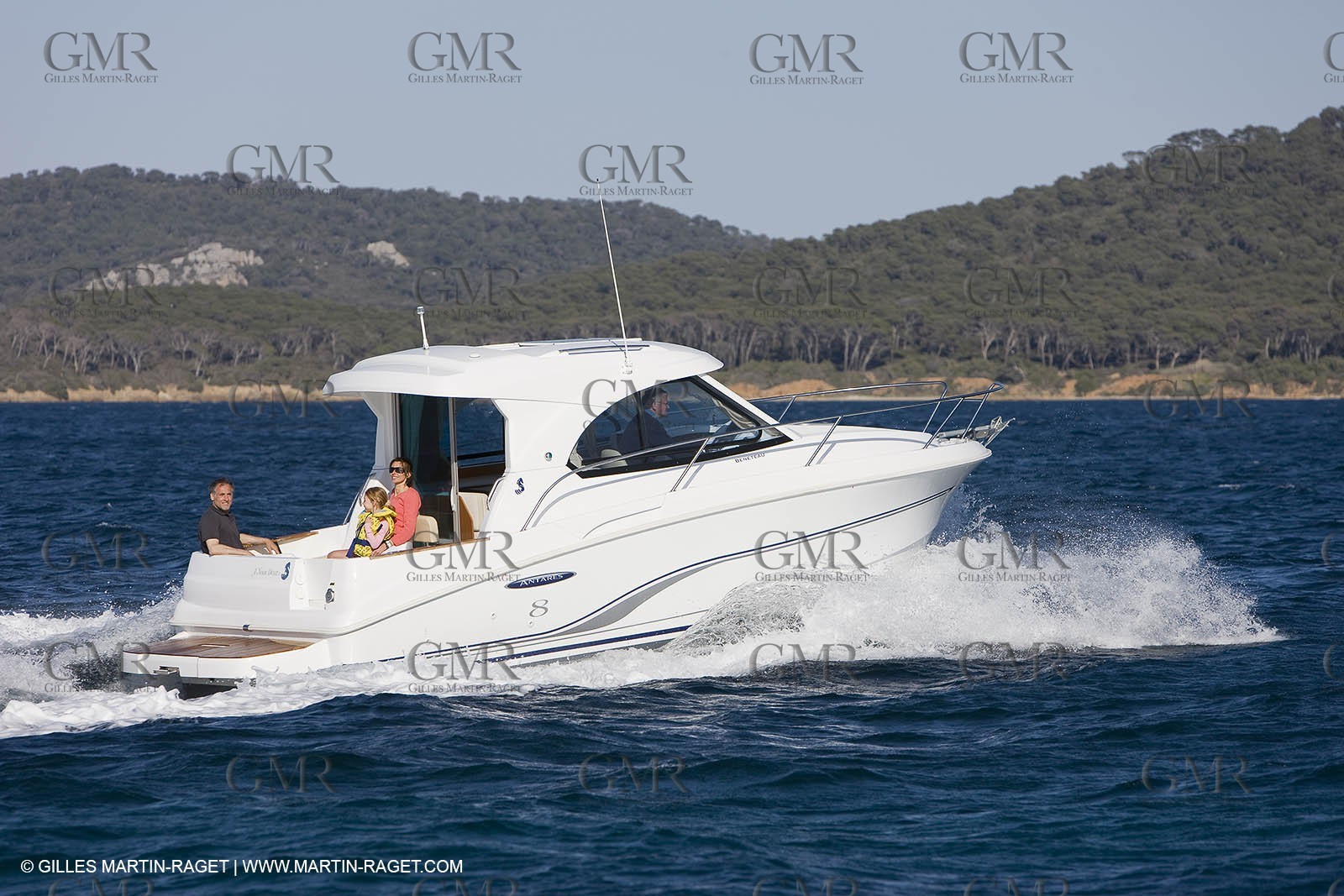 15 04 2008 - Porquerolles (Fra, 83) - Beneteau - Antares 8