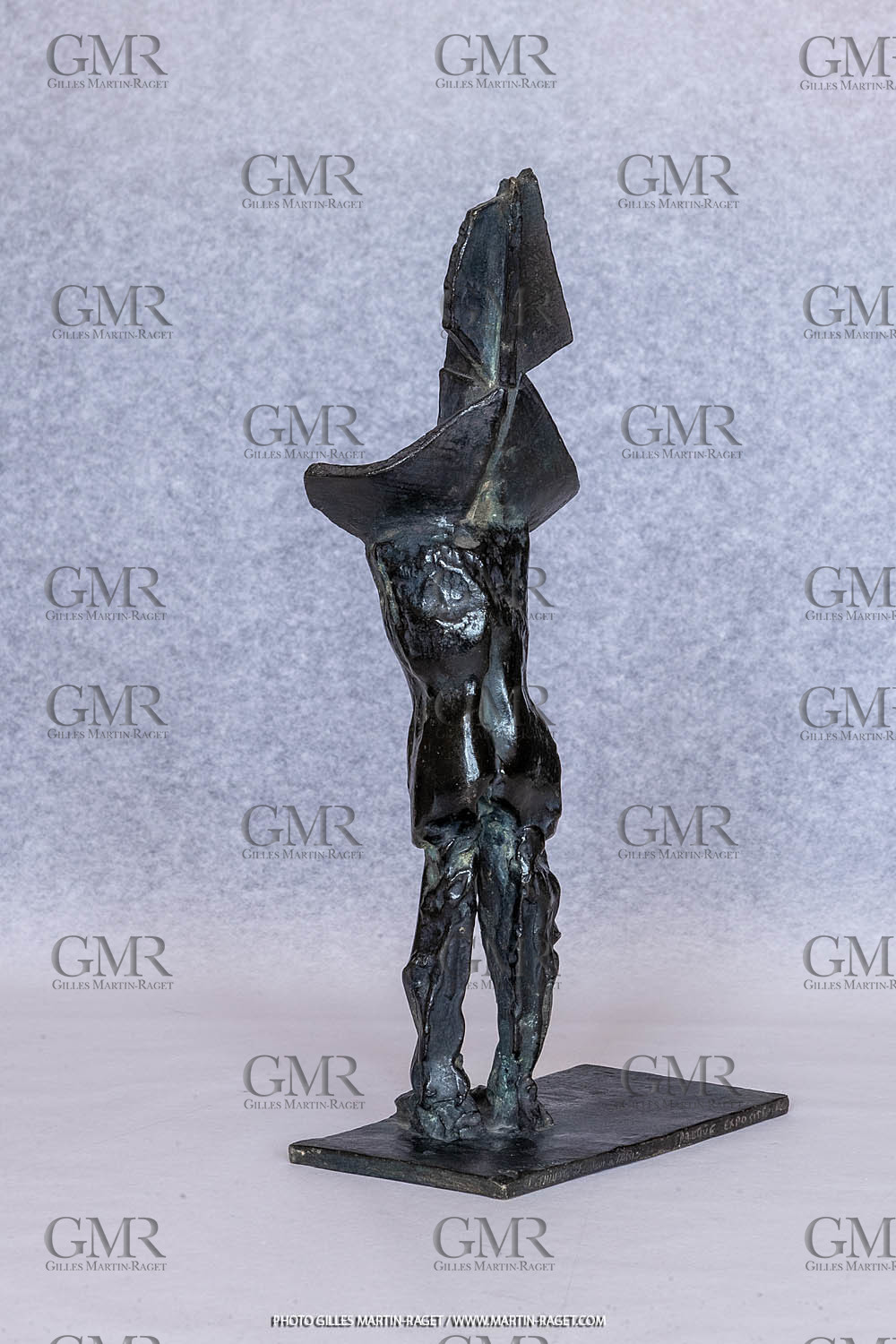 08 01 2023, Marseille (FRA), Oeuvre de Germaine Richier, Guerrier n° 3 1953, Bronze patiné foncé, Epreuve d'exposition, Fondeur : L.Thinot, Paris, 31 x 16 x 11 cm, Collection particulière