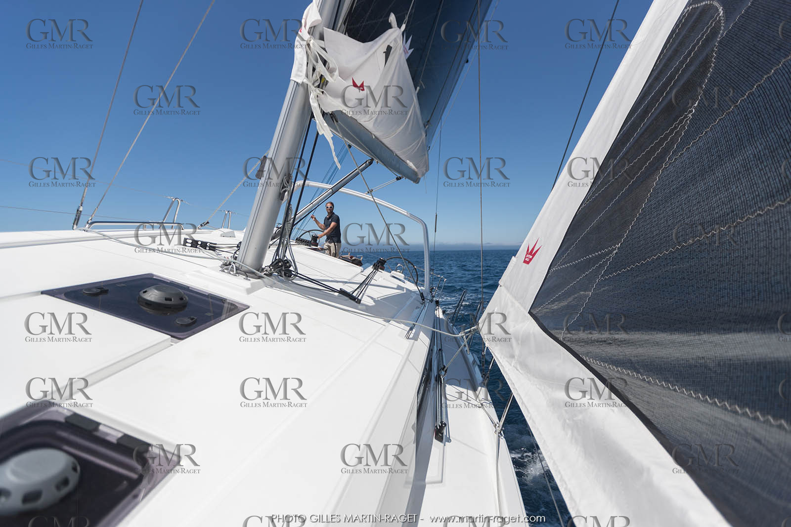 04 07 3017; Les EMbiez (FRA; 83) - Chantier Beneteau; Oceanis 41.1