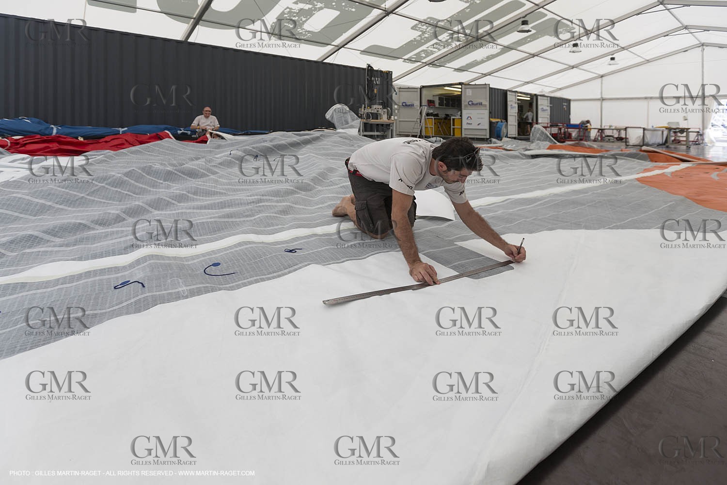 08 11 2014, Capetown (ZAF), Volvo Ocean Race 2014-15, Team Alvimedica, Nursing the boat