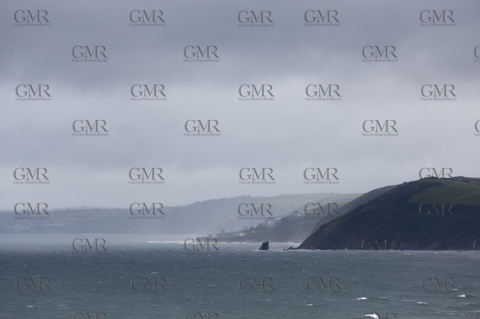 06 098 2011 - Plymouth (UK) - 34th America's Cup - AC World Series - Plymouth 2011 - Cornwall coast west of plymouth