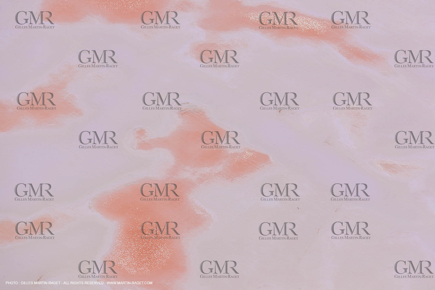 Marais salants à Aigues Mortes