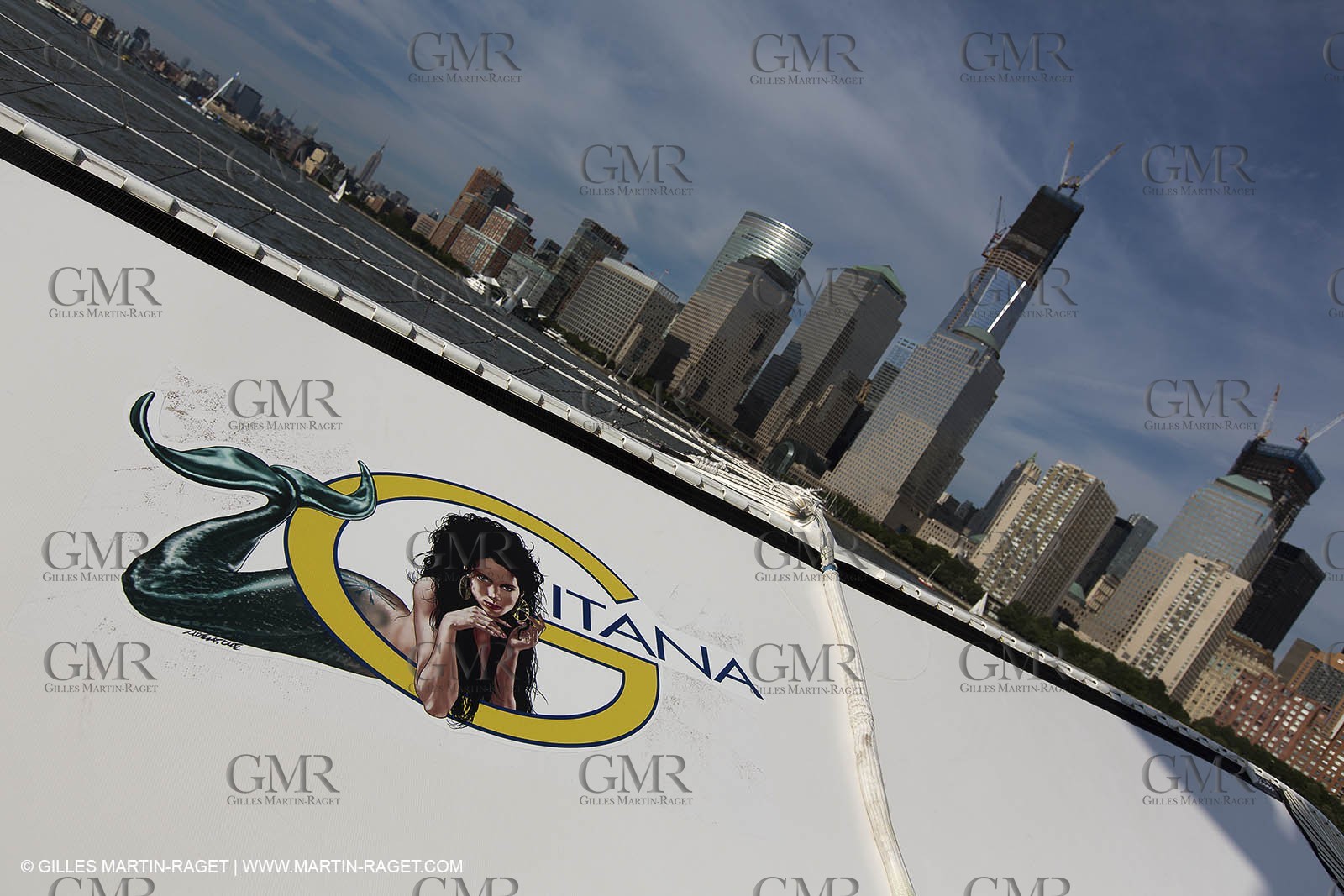 05 07 2012 - New York (USA) - Ocean Krys Race - Speed runs in fornt of NY city