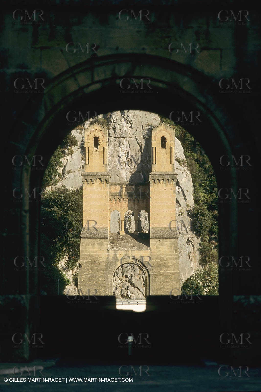 France, Provence, Villages du Luberon, détails, vieilles pierres, portes, toitures