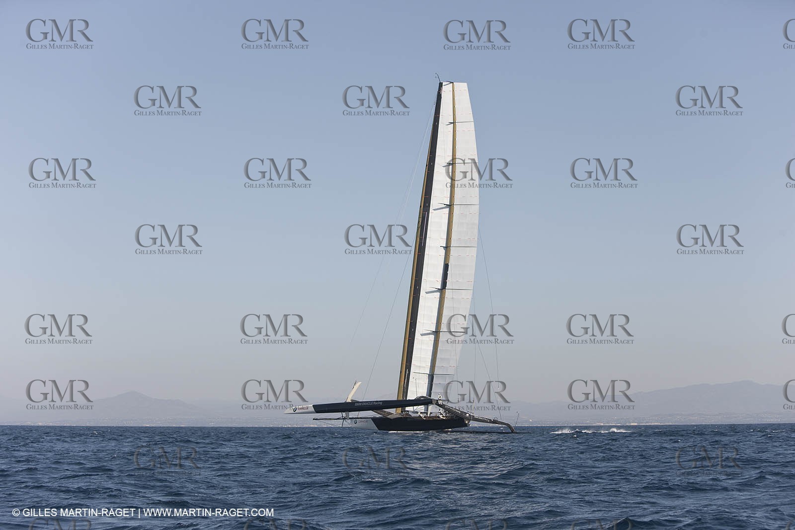 15 11 2009 - San Diego (USA, CA) - 33rd America's Cup - BMW ORACLE Racing - Wing trials, Day 4