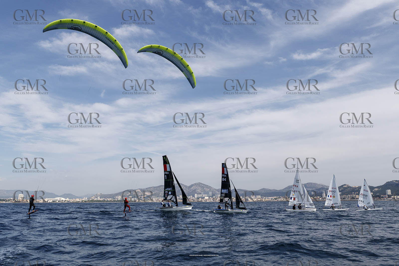 15 04 2024, Marseille (FRA), présentation des sélectionnés olympiques français en voile pour les Jeux Olympiques de Paris 2024.  Alex Mazella (Kite hommes - Formula Kite); Laurianne Nolot (Kite femmes - Formula Kite); Nicolas Goyard (Planche à voile hommes - iQFoil); Hélène Noesmoen (Planche à voile femmes- iQFoil); Camille Lecointre-Jeremie Mion (dériveur double mixte - 470); Louise Cervera (Dériveur femmes - ILCA 6); Jean-Baptiste Bernaz (Dériveur hommes - ILCA 7); Tim Mourniac - Lou Berthomieu (Multicoque mixte - Nacra 17); Clément Péquin - Erwan Fischer (Skiff hommes - 49er); Sarah Steyaert-Charline Picon (Skiff femmes - 49er FX).