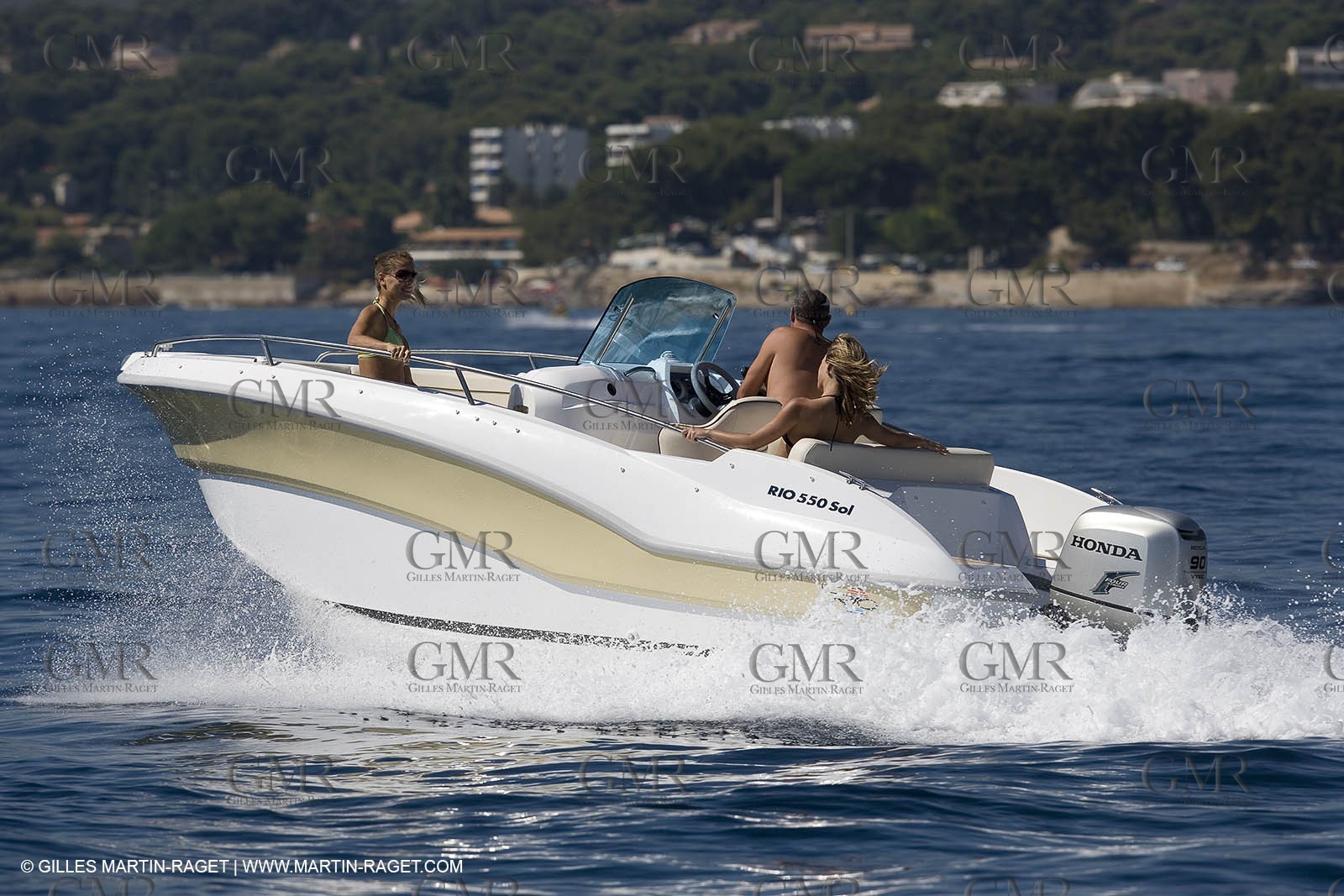 Motor boat running