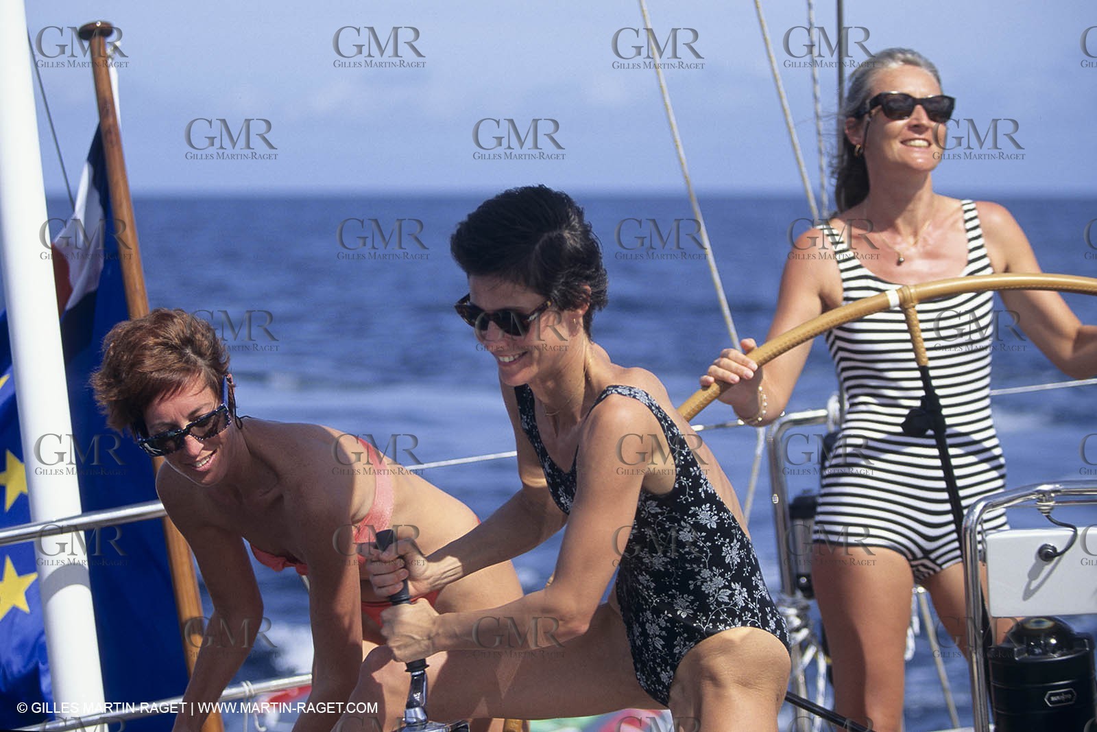 Voile, croisière, personnages, femmes à bord