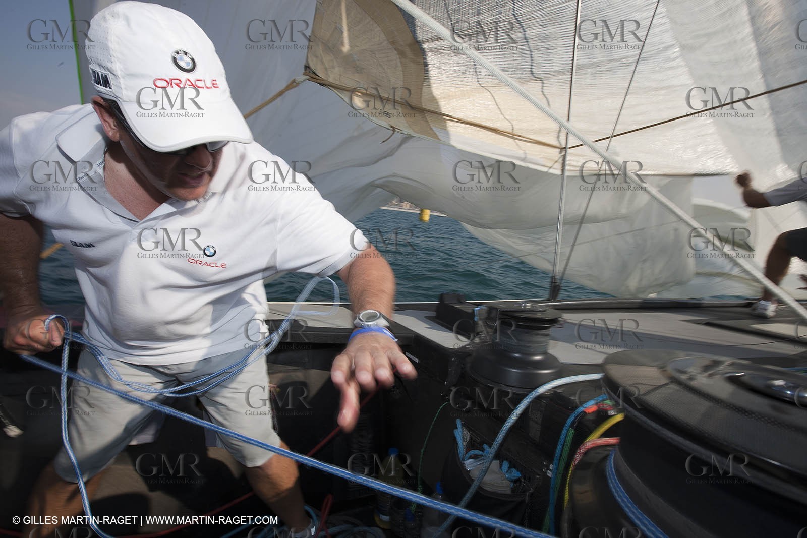 14 11 2010 - Dubai (UAE) - Dubai Louis Vuitton Trophy -  BMW ORACLE Racing - Training - Onboard Vs All 4 one