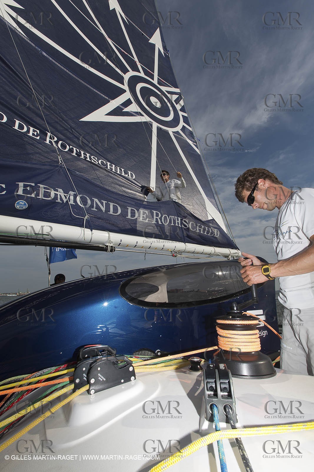 05 07 2012 - New York (USA) - Ocean Krys Race - Speed runs in fornt of NY city