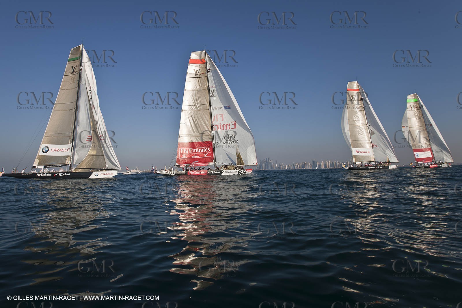 25 11 2010 - Dubai (UAE) - Dubai Louis Vuitton Trophy -  BMW ORACLE Racing - Fleet races