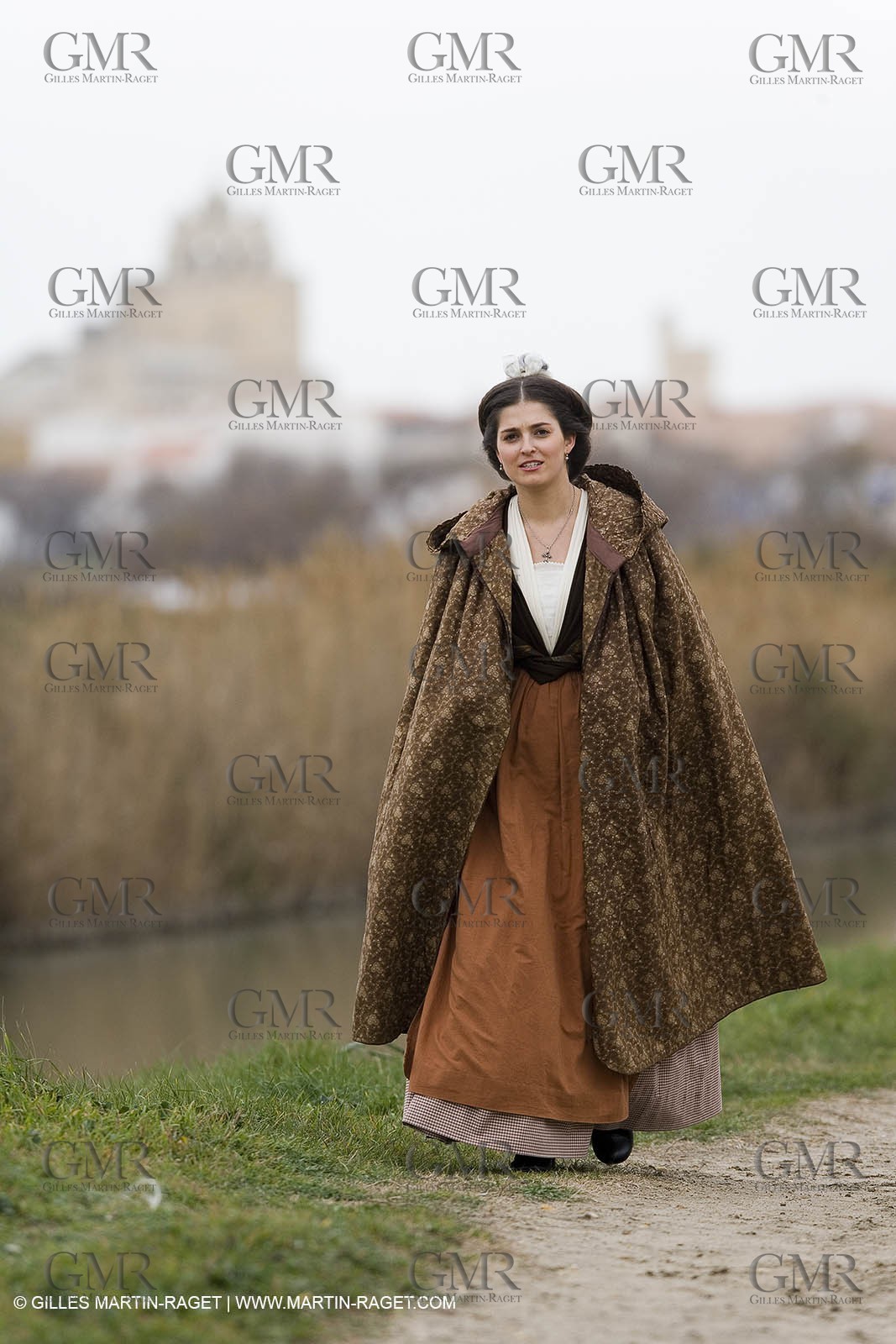 24 02 2007 - Saintes Maries of the Sea (FRA, 13) - Queen of Arles and her assistants in Camargue