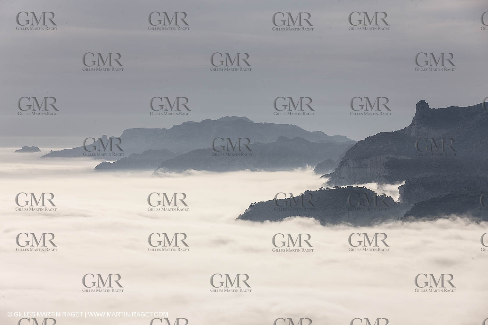 18 07 2012 -Marseille (FRA ) - The Calanques - Unusual foggy conditions