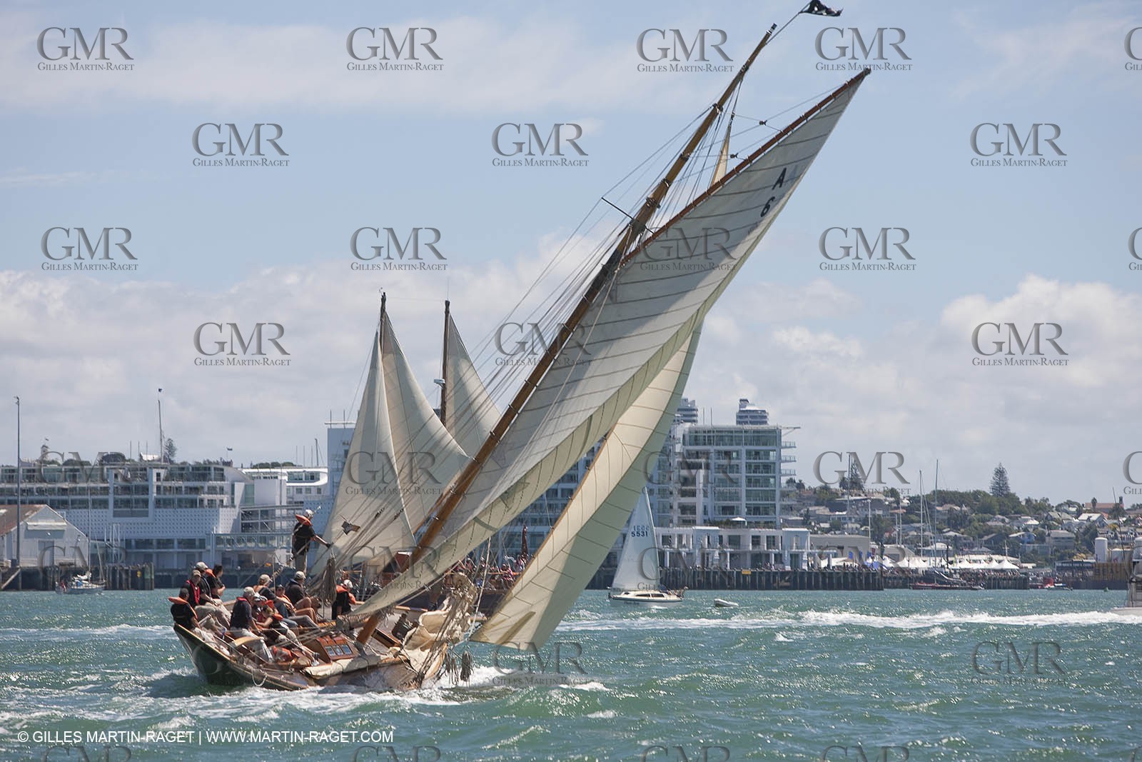 21 01 2009 - Auckland (NZL) -  Louis Vuitton Pacific Series - BMW ORACLE Racing - Training