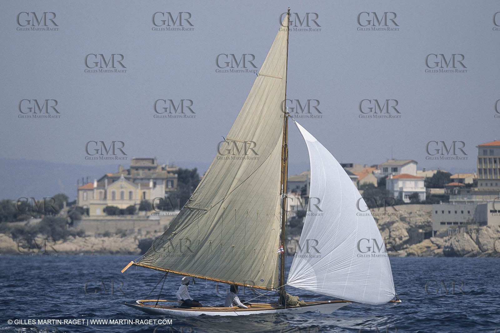 Petits yachts classiques, small classic yachts