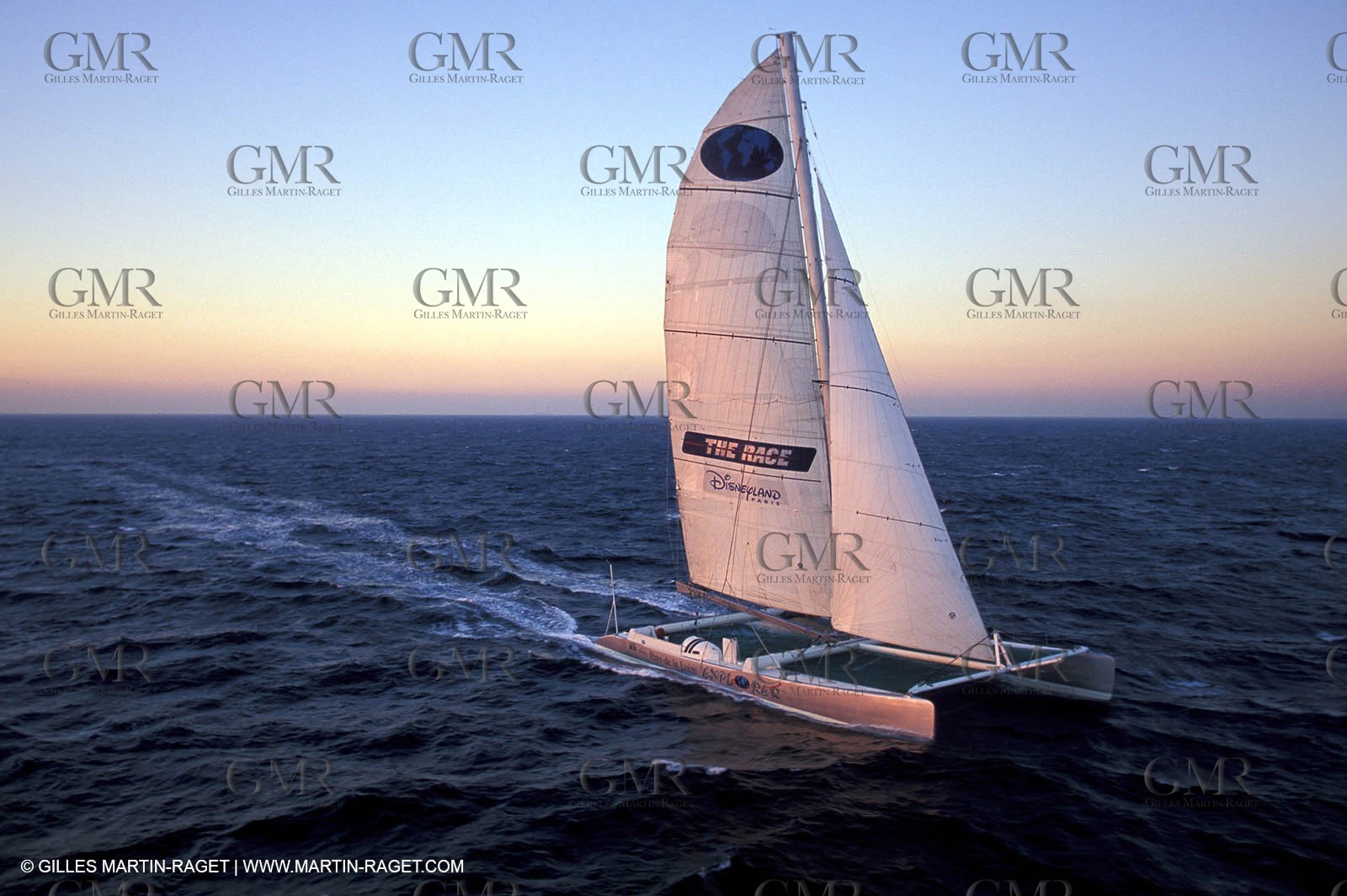 Jules Verne Trophy - Commodore Explorer