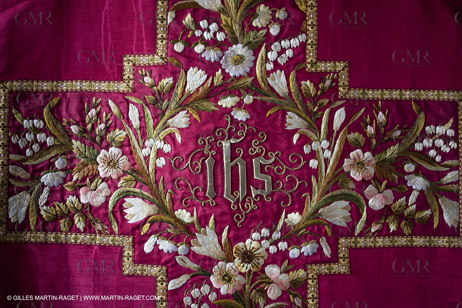 04 02 2013 - Marseille(FRA,13), Notre Dame de la Garde, liturgical clothing