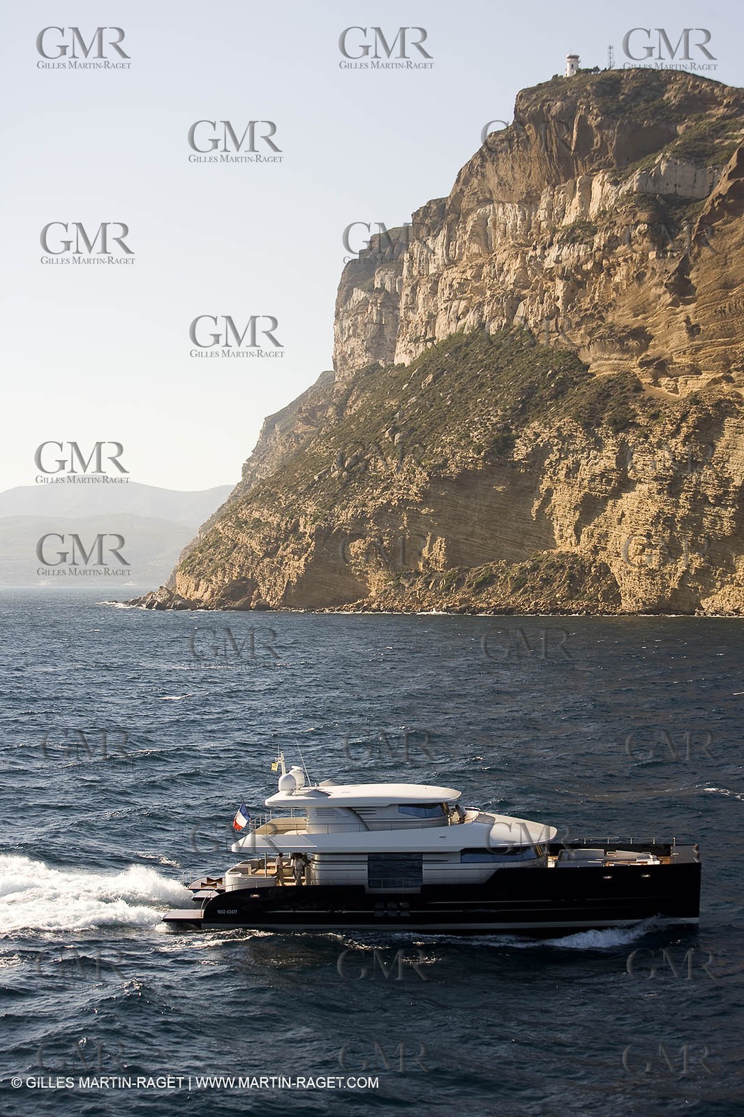 13-07-07 - La Ciotat (FRANCE) - MotorYacht - Chantier H2X