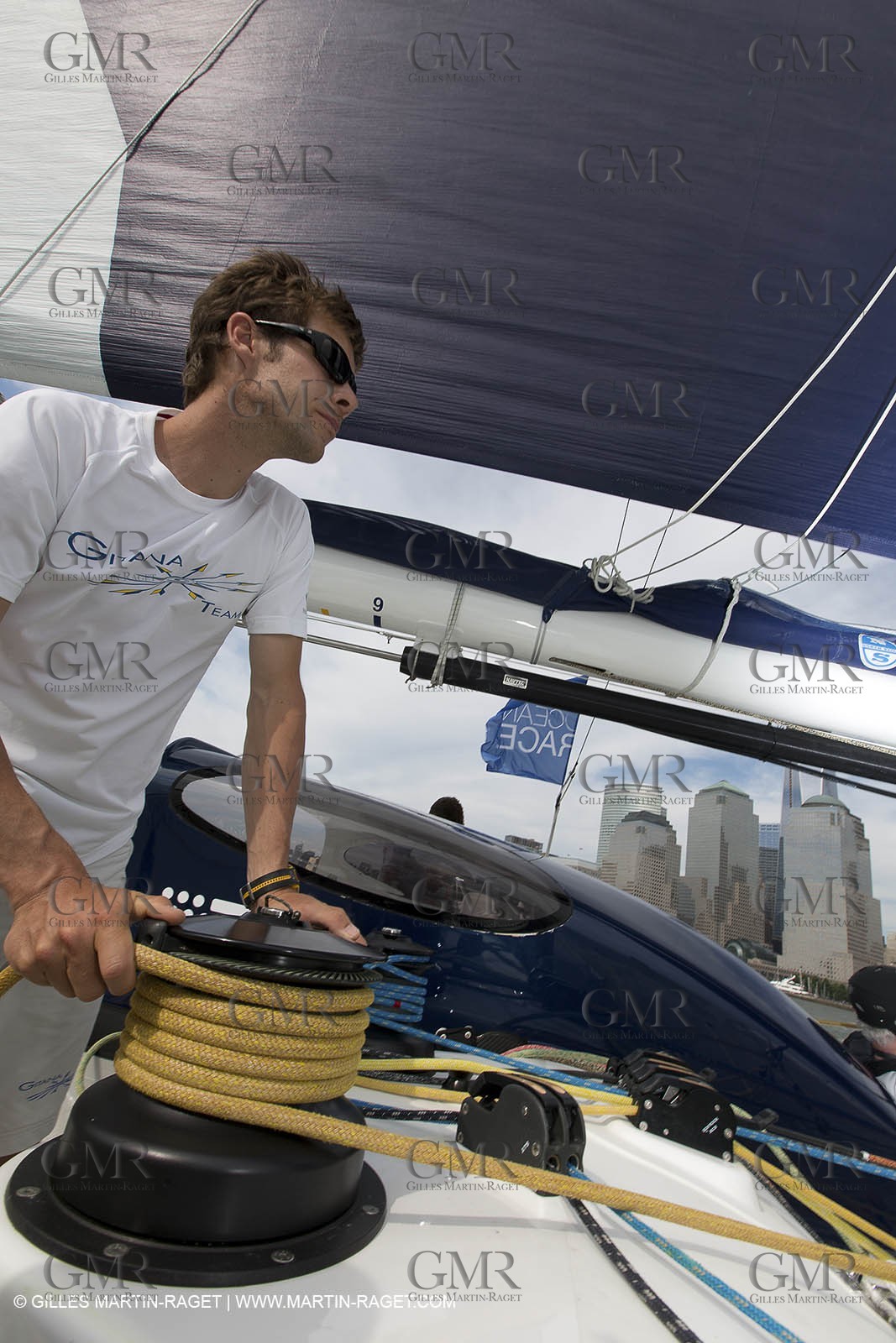 05 07 2012 - New York (USA) - Ocean Krys Race - Speed runs in fornt of NY city