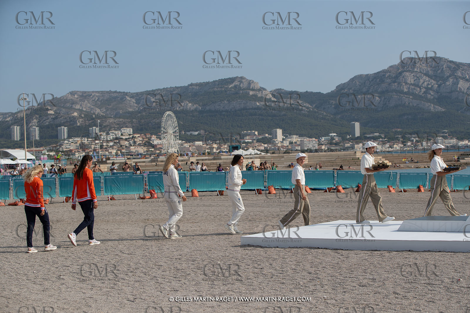 02 08 2024, Marseille (FRA), Paris 2024 Olympic Games, Sailing, Race Day 5, Medal ceremony for 49er FX and 49er