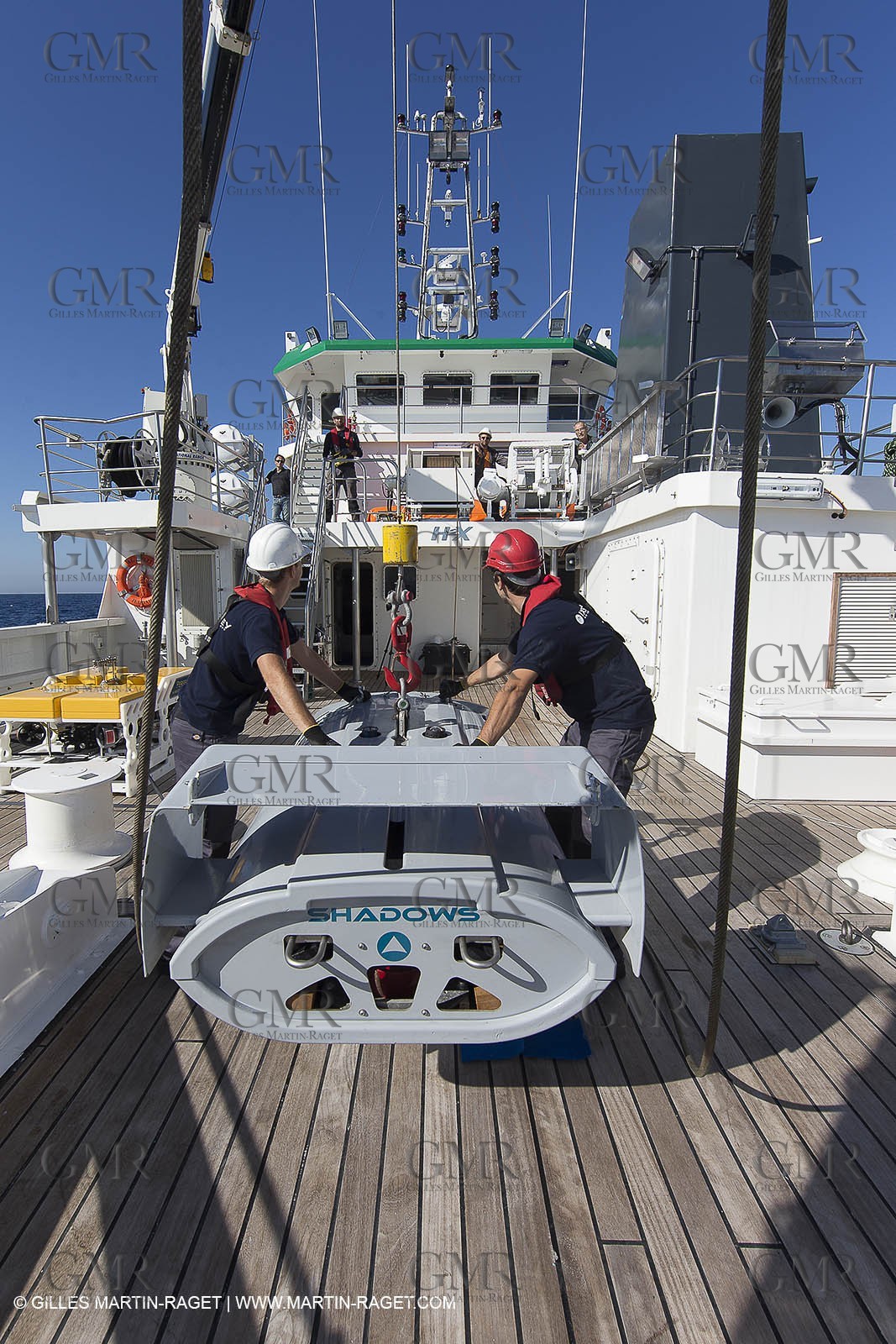 11 09 2014 - la Ciotat (FRA,13) - onboar Al Azzizi, oceanographic research ship buit by H2X boat yard, measure devices manipuation