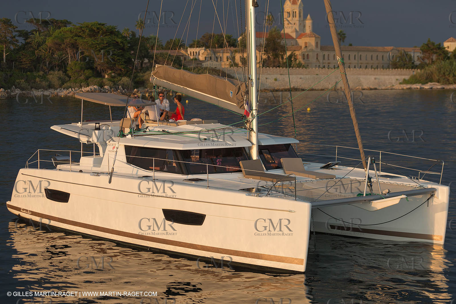 12 09 2016, Cannes (FRA,06), Chantier Fountaine-Pajot, Helia 44