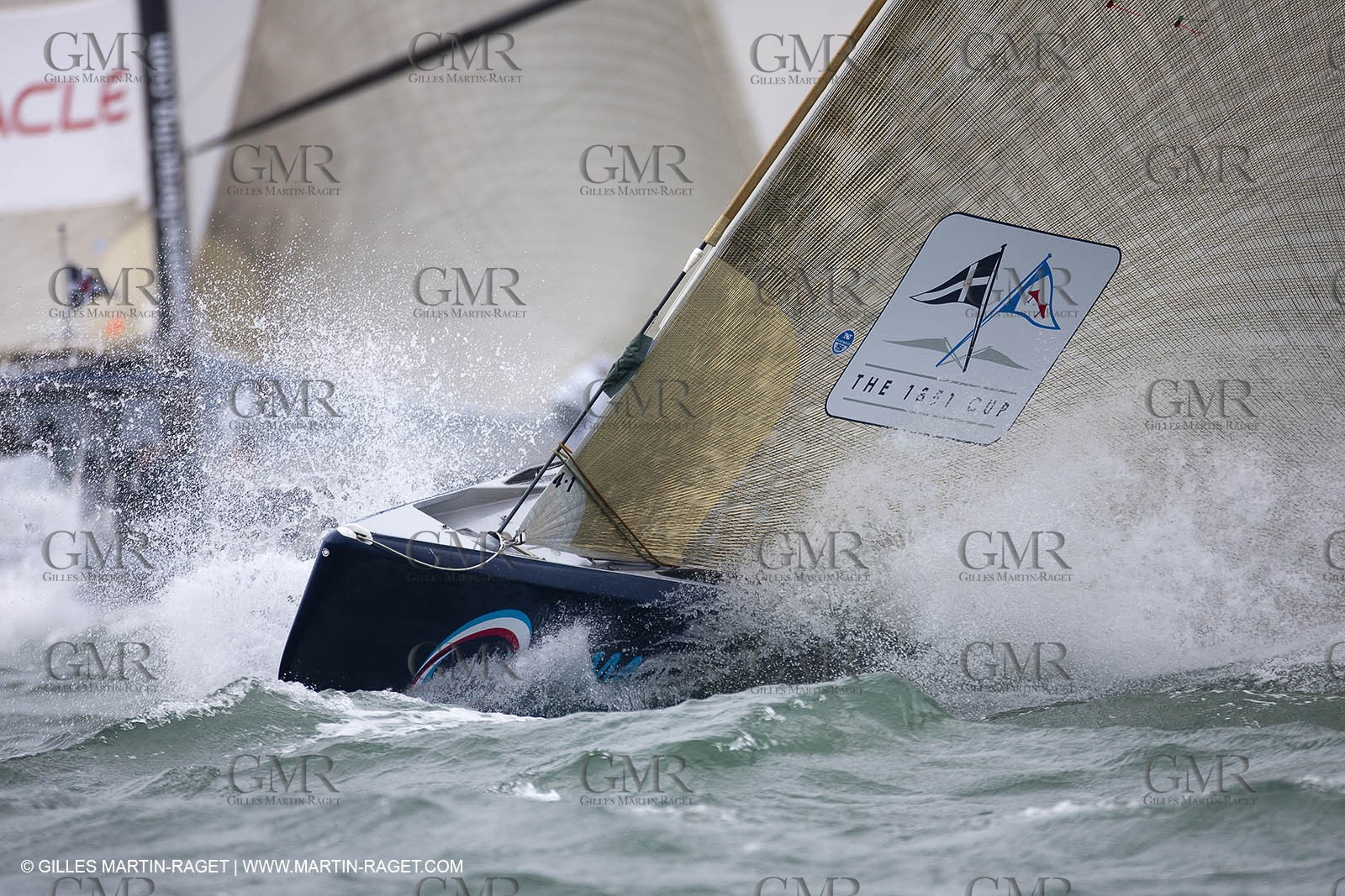 03 08 2010 - Cowes (UK, IOW) - The 1851 Cup -  BMW ORACLE Racing - Day 1.