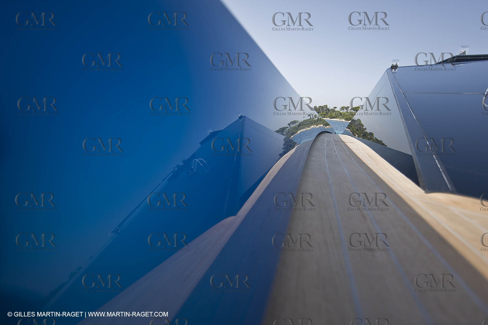 14 10 2008 - Cannes (FRA, 06) - SUper yachts - motoryachts - Wally yachts - Wallypower 64