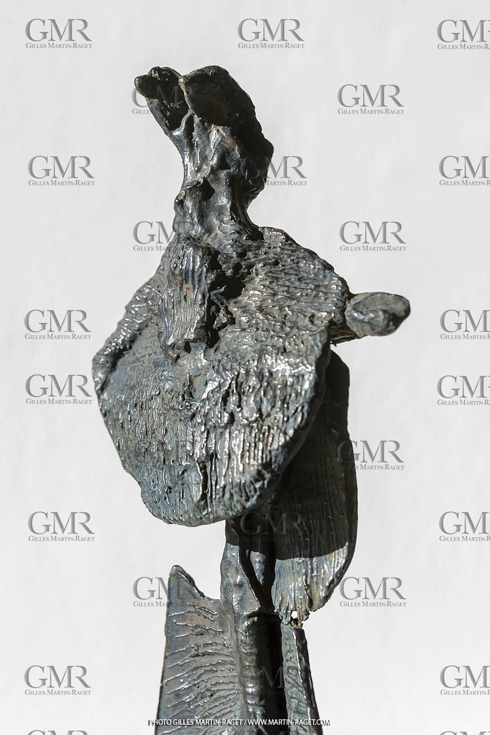 19 02 2020, Marseille, (FRA,13), Oeuvre de Germaine Richier, Homme de la nuit n°2 1954, Bronze patiné foncé, Numéroté HC2, Fondeur L. Thinot, Paris, 27,5 x 11 x 7 cm, Collection particulière