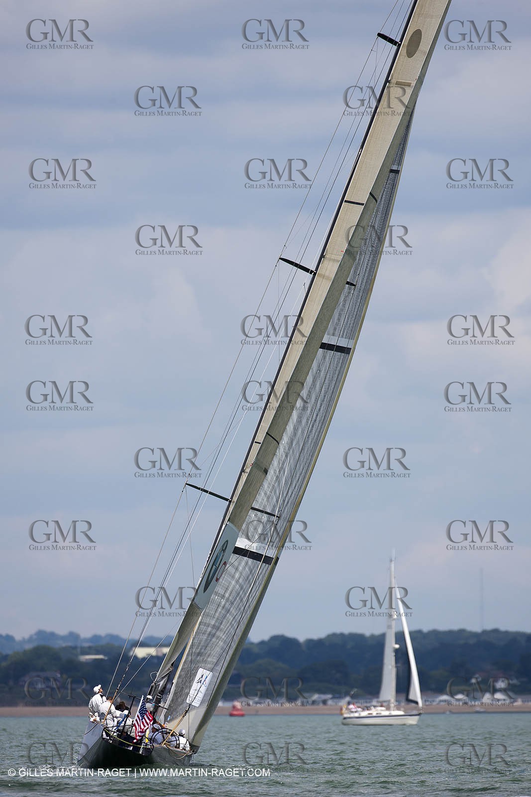 02 08 2010 - Cowes (UK, IOW) - The 1851 Cup -  BMW ORACLE Racing - Training Day.