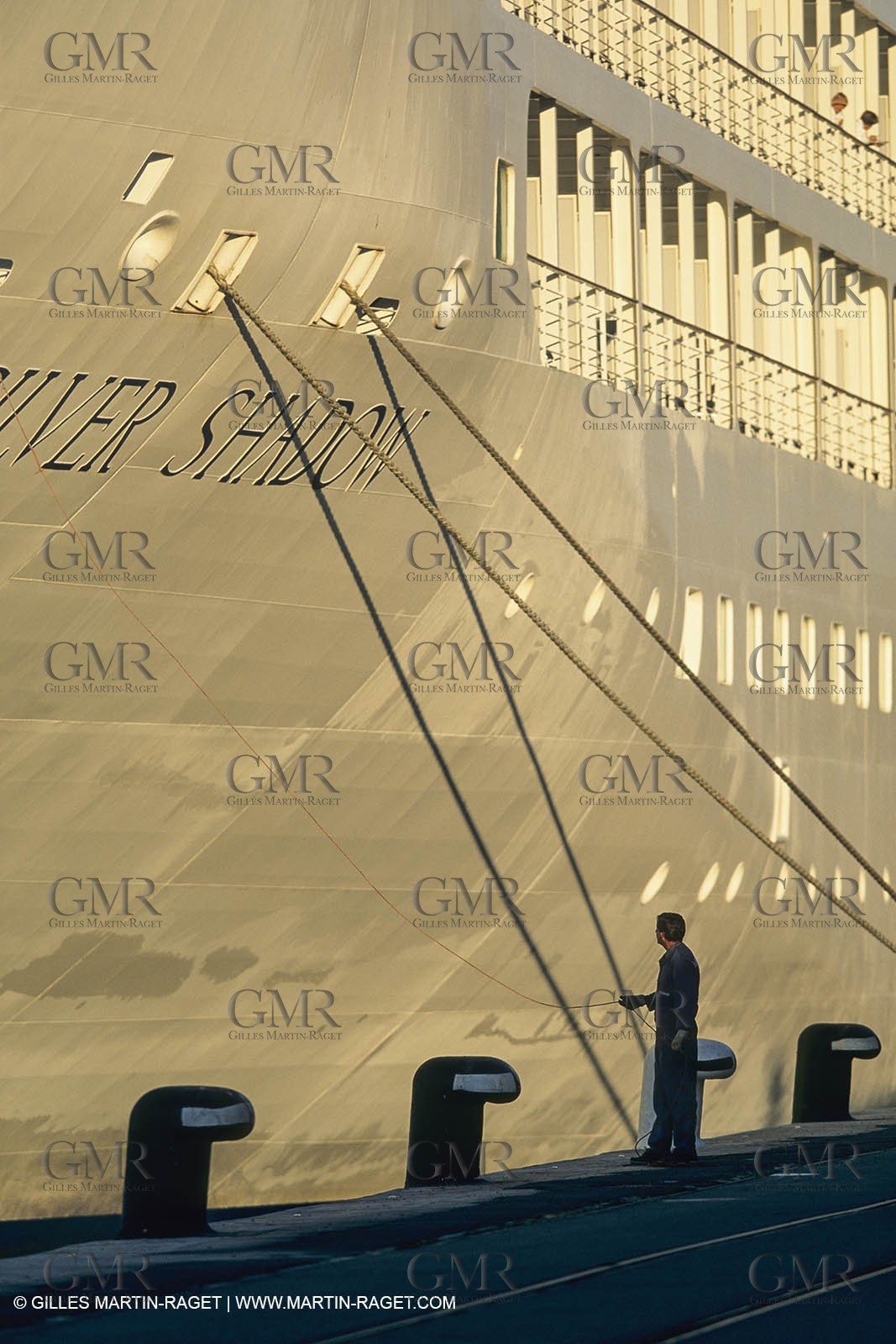 Monde maritime, opérations porturaires, ports, manoeuvres, marine world, harbour operations, maritime shipping,