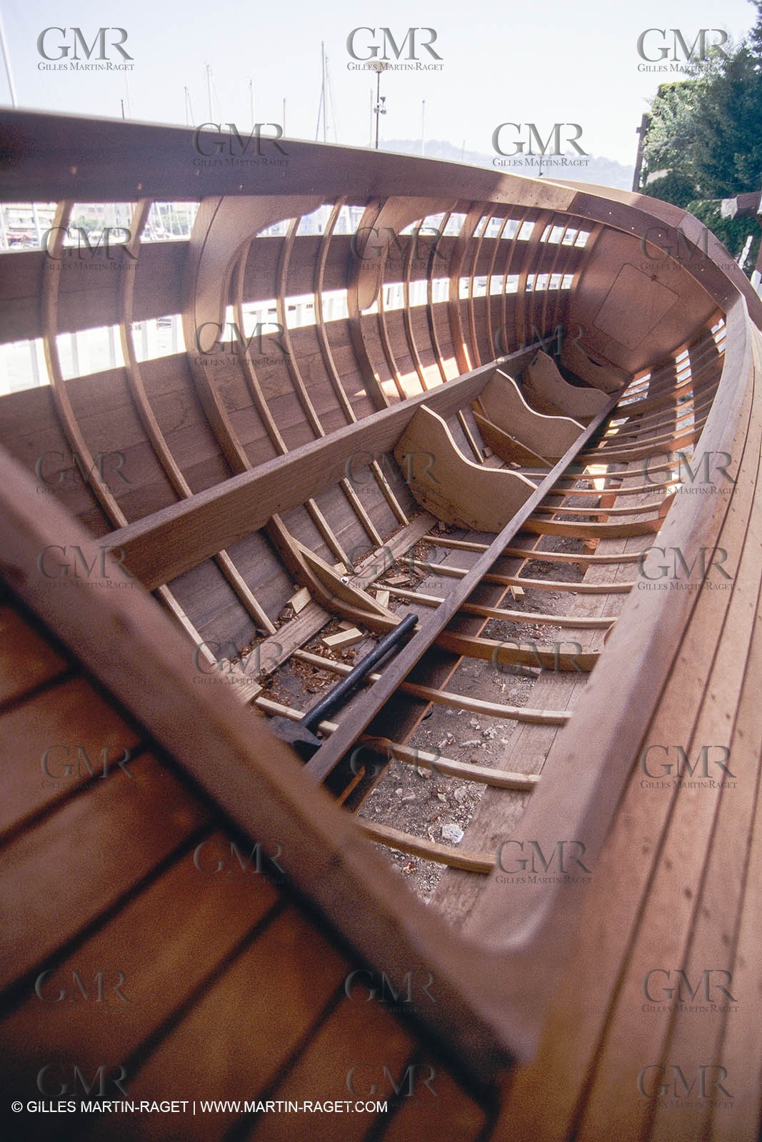 motor boats, claissc runabouts, cefit or Sagitta at Trapani boatyard (Cassis, FRA,13)