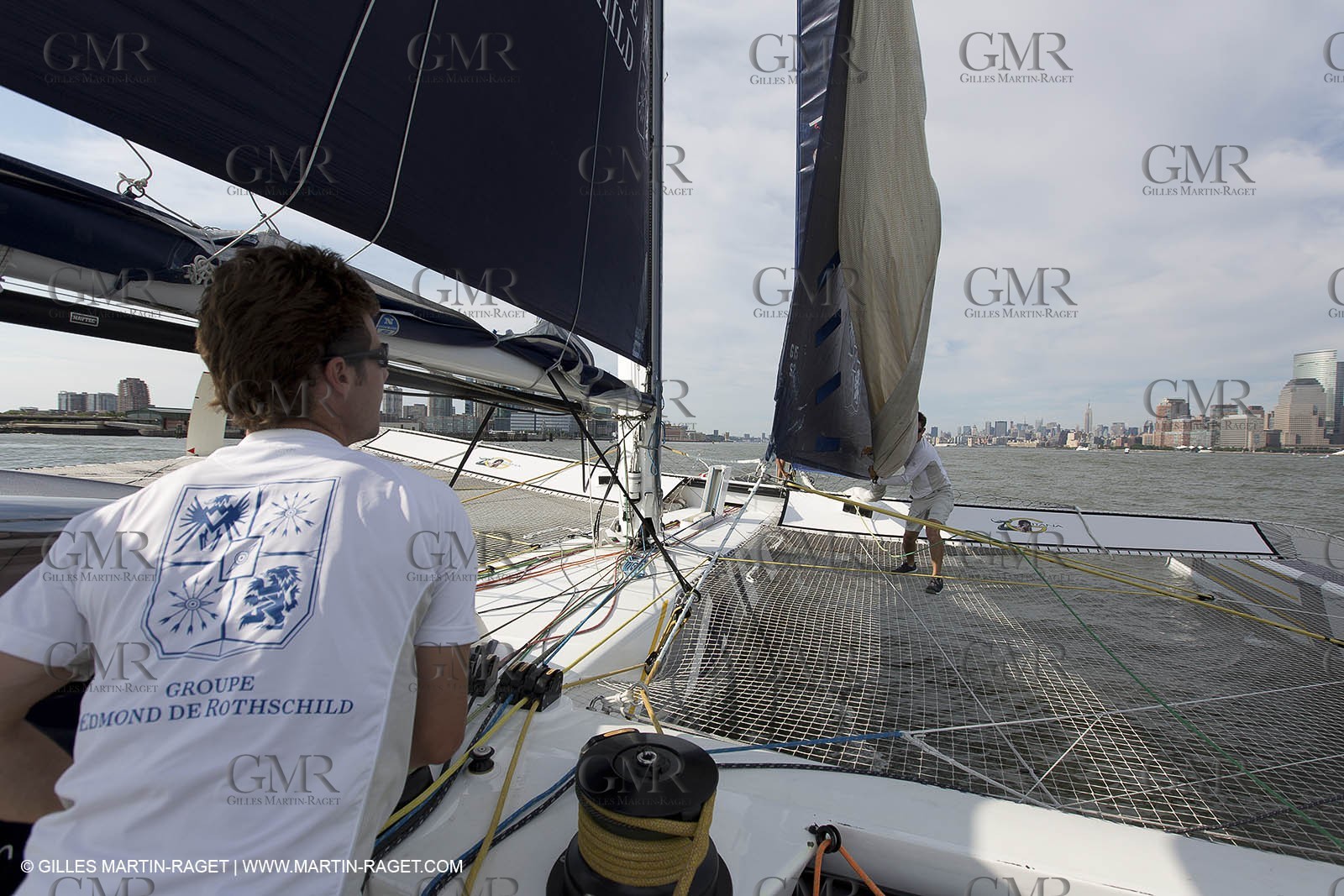 05 07 2012 - New York (USA) - Ocean Krys Race - Speed runs in fornt of NY city