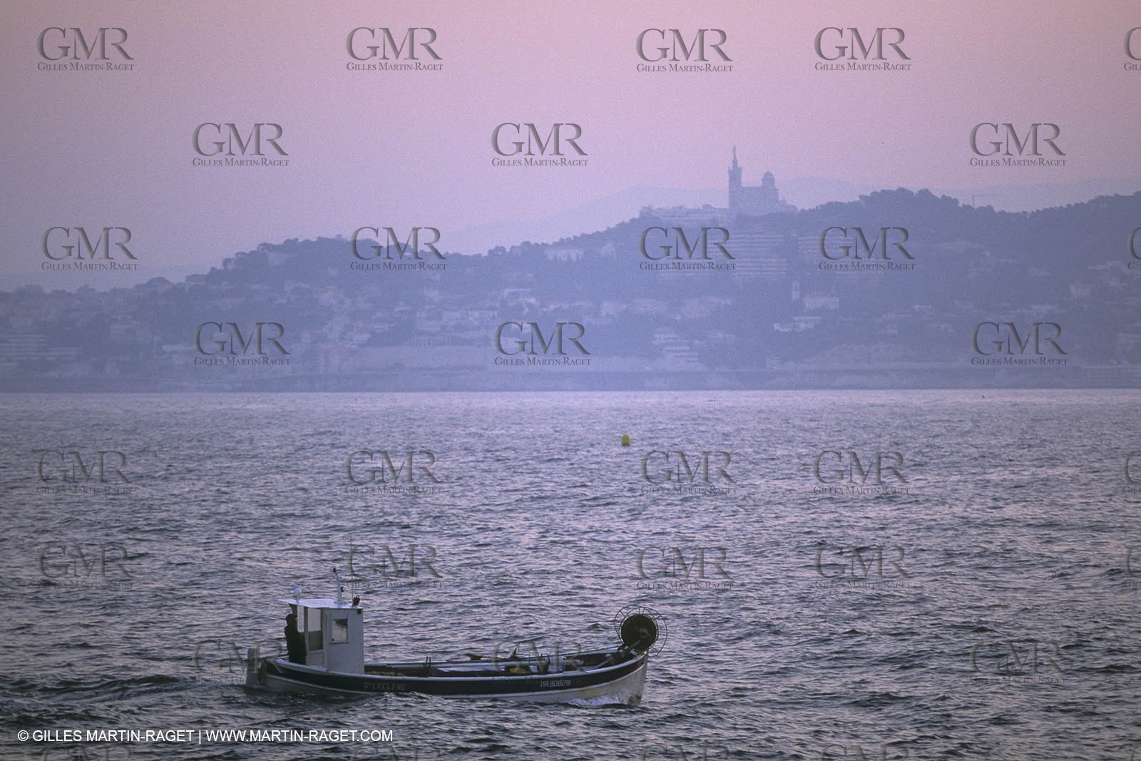 Pêche, barques, pointus, pêcheurs