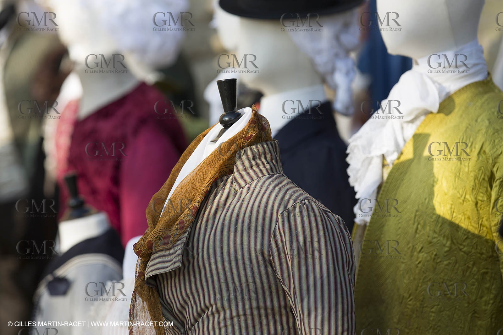 31 10 2013 - Ansouis (FRA,84) - Ansouis castle - Costumes of the exhibit Men costumes