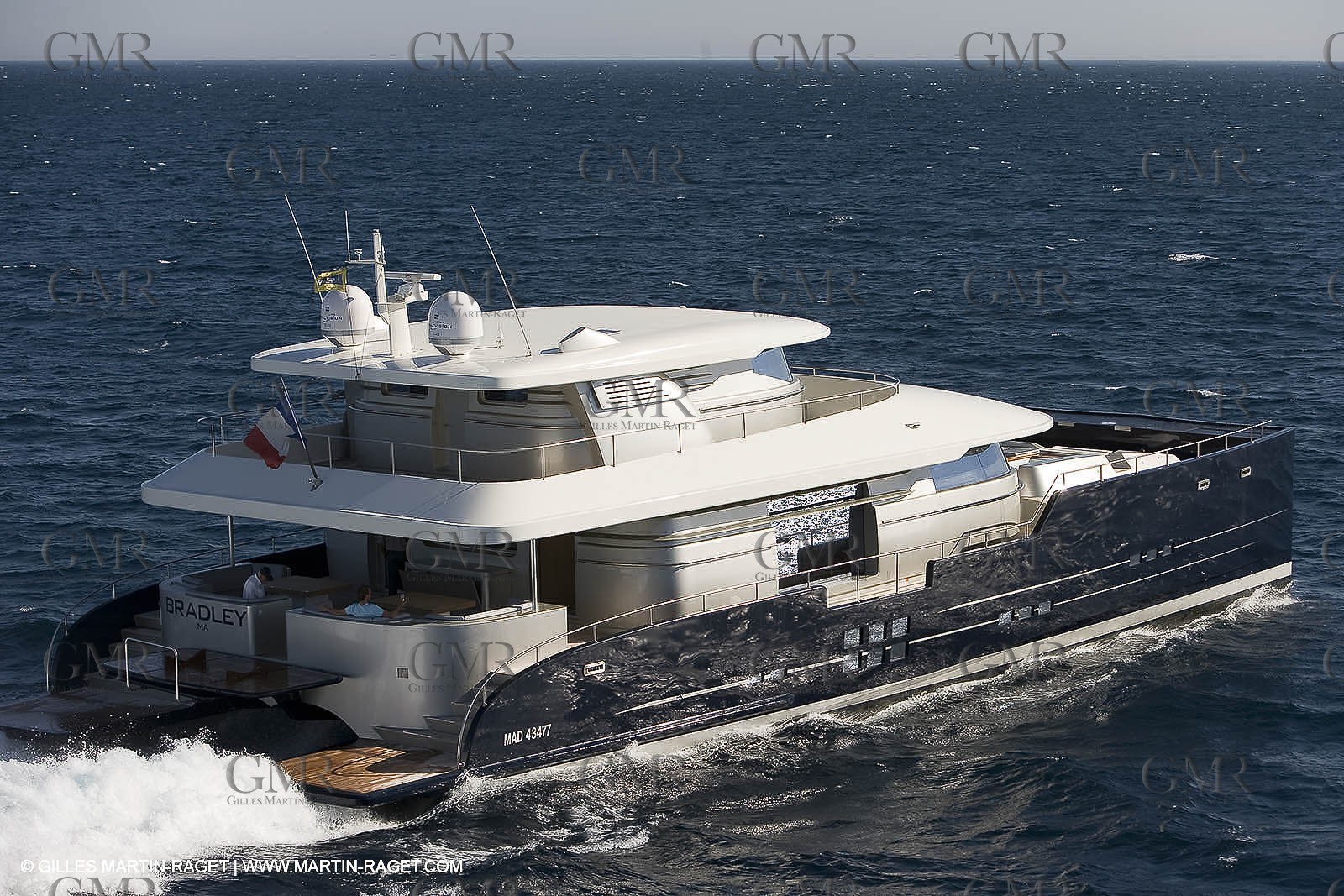 13-07-07 - La Ciotat (FRANCE) - MotorYacht - Chantier H2X