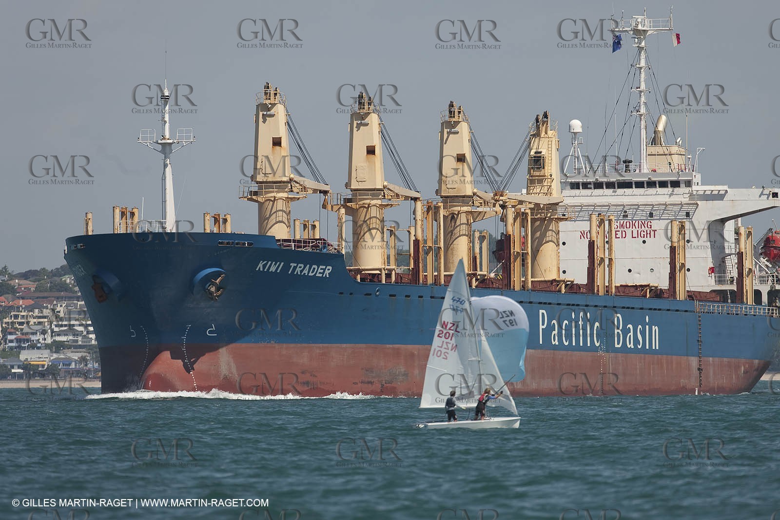 23 01 2009 - Auckland (NZL) - Louis Vuitton Pacific Series - BMW ORACLE Racing - Tuning up onboard Emirates Team New Zealand yacht
