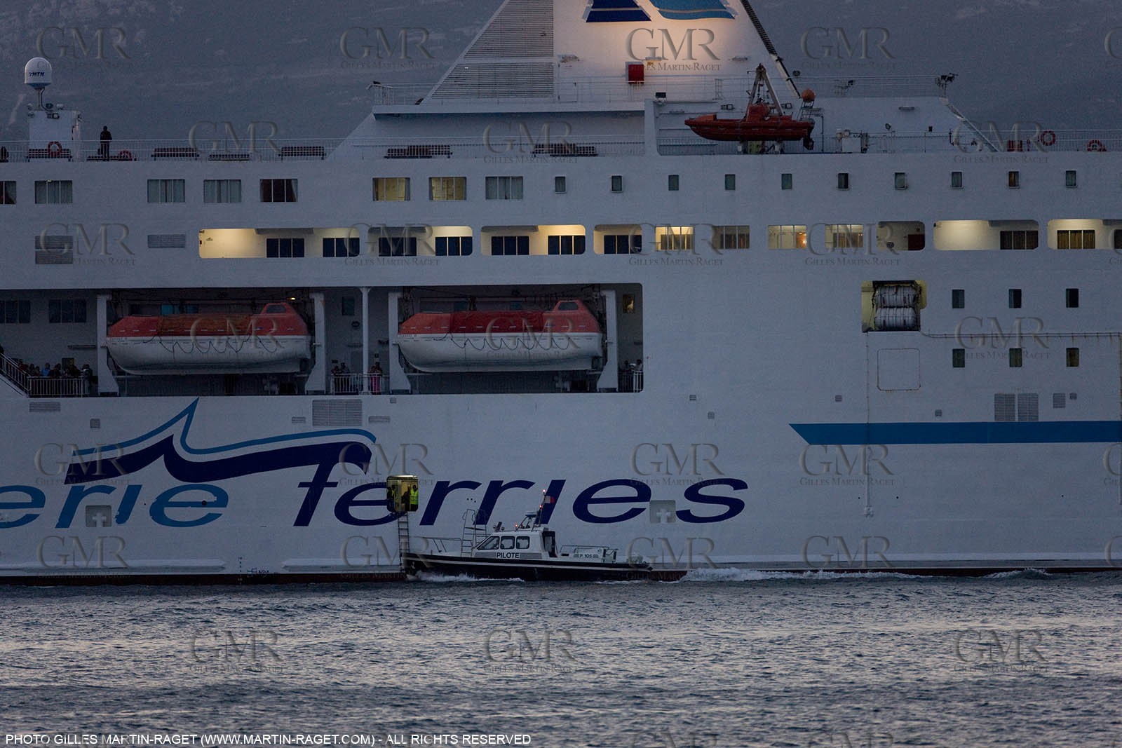 20 06 2008 - Marseille (FRA, 13) - Cruising among the local islands and creeks
