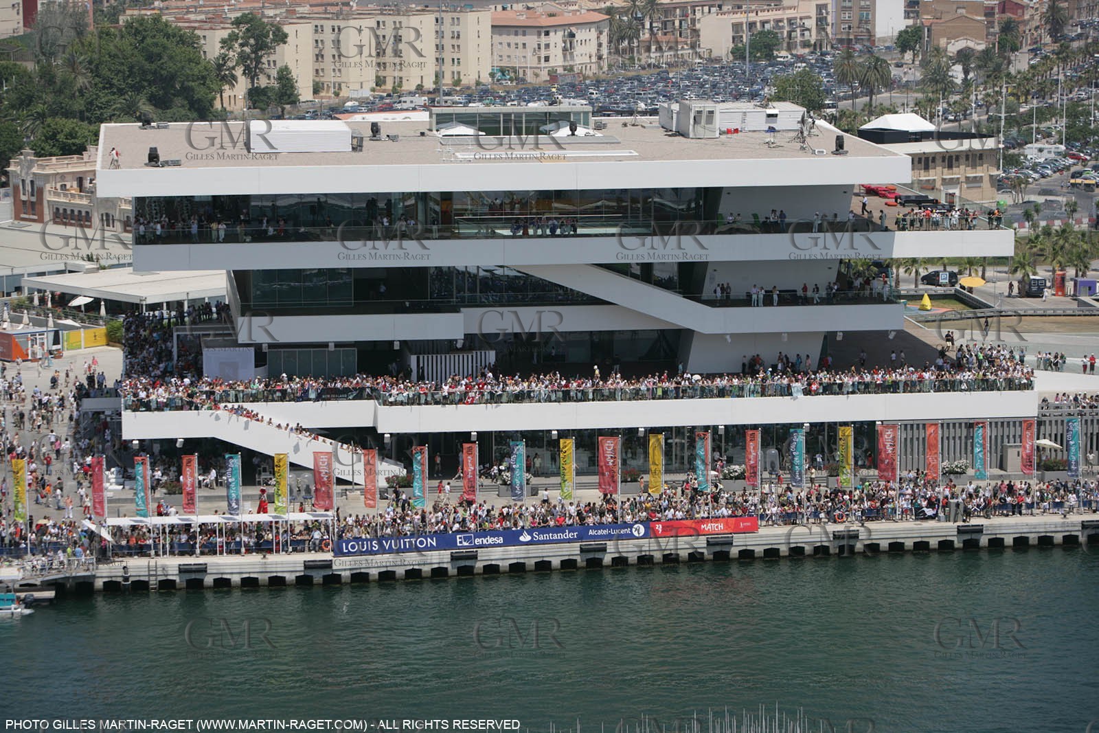 2' 06 2007-Valencia (Spain)- 32nd America's Cup - Final Match - Day 2
