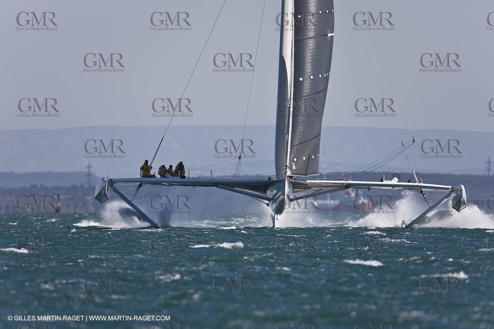 07 04 08 - France - Port Saint Louis du Rhone - Hydroptere - Training