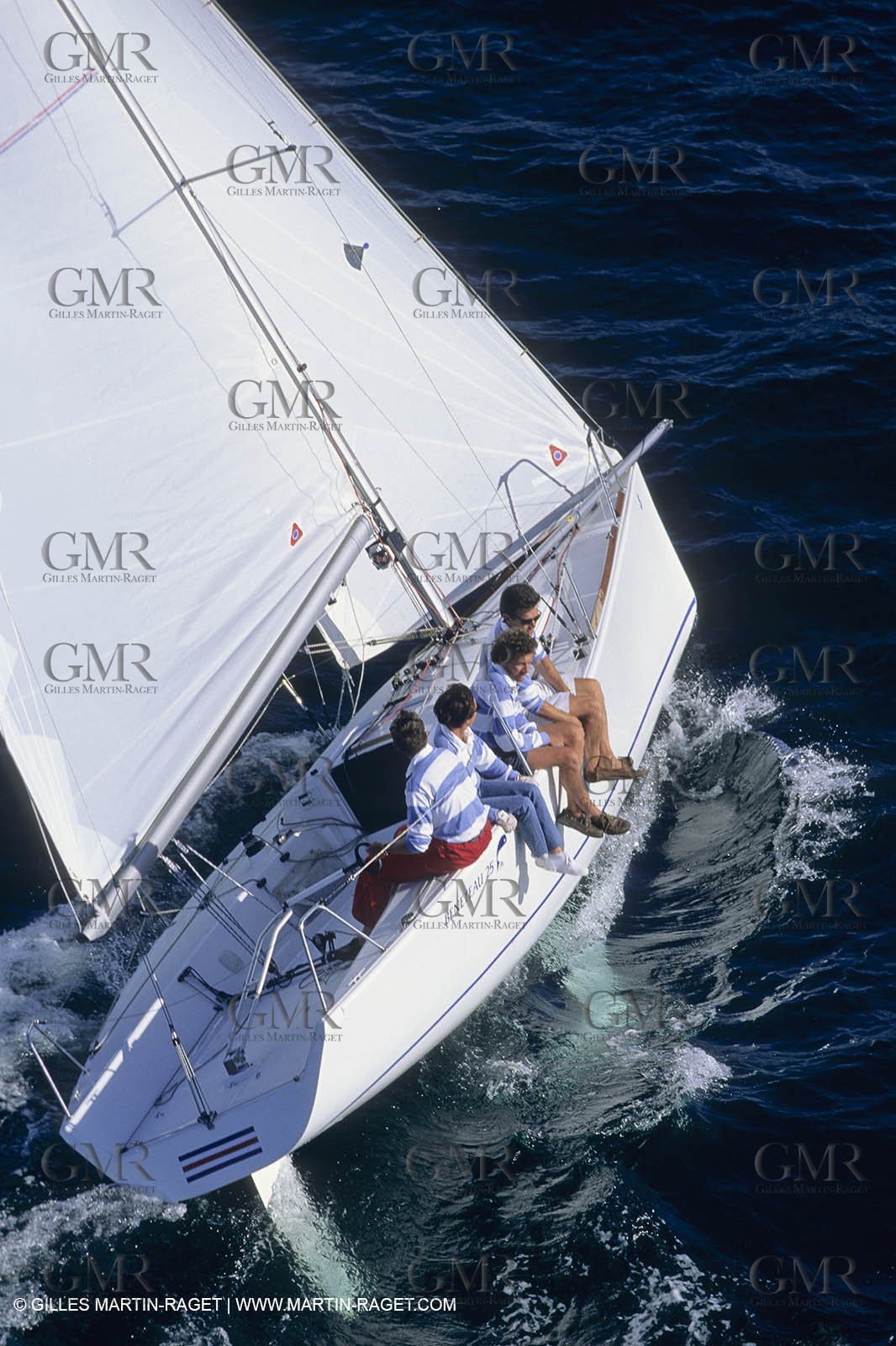 sailing, cruising, monohull under sails